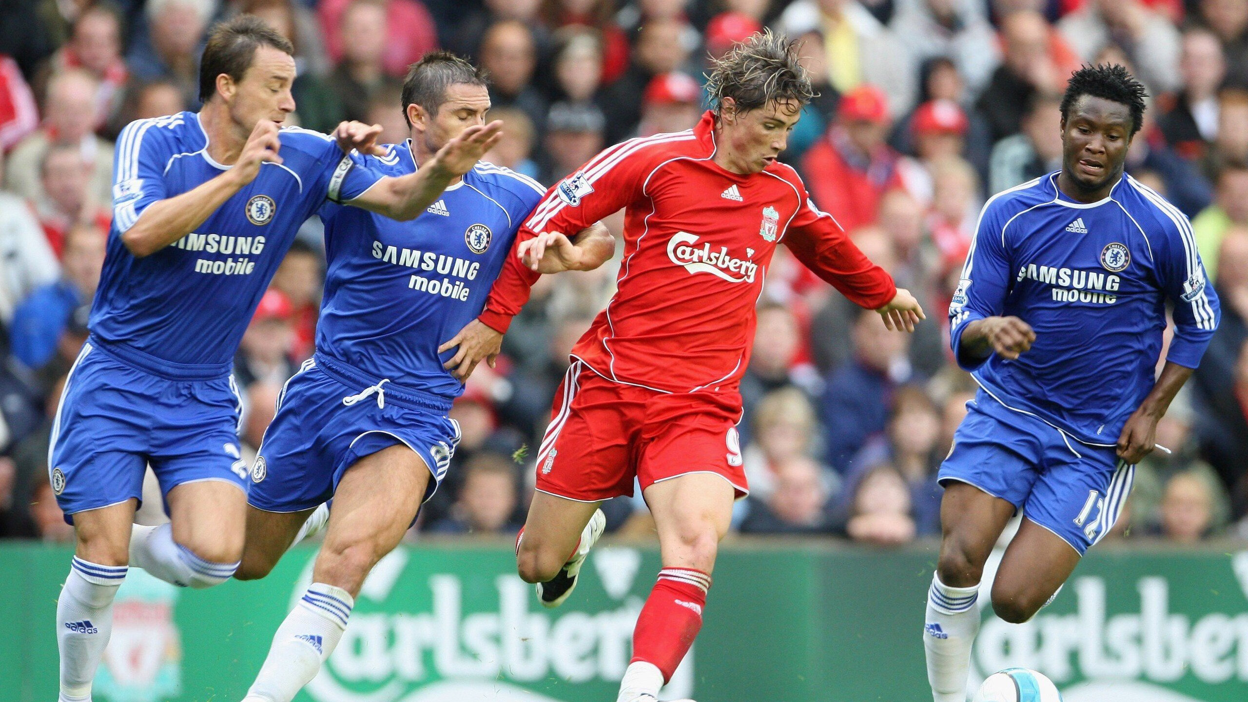 中国足球联赛球迷互动活动创新内容丰富，中国足球球迷文化